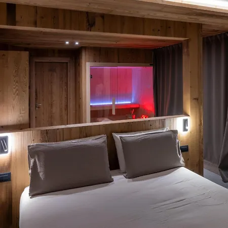 Oltre Alpine Hotell 4*